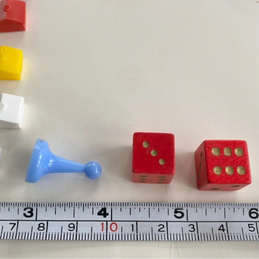 Vintage 1958 Finance Board Game Pieces 6 Pawn Tokens, 76 Houses, 2 Red Dice - Picture 4 of 10